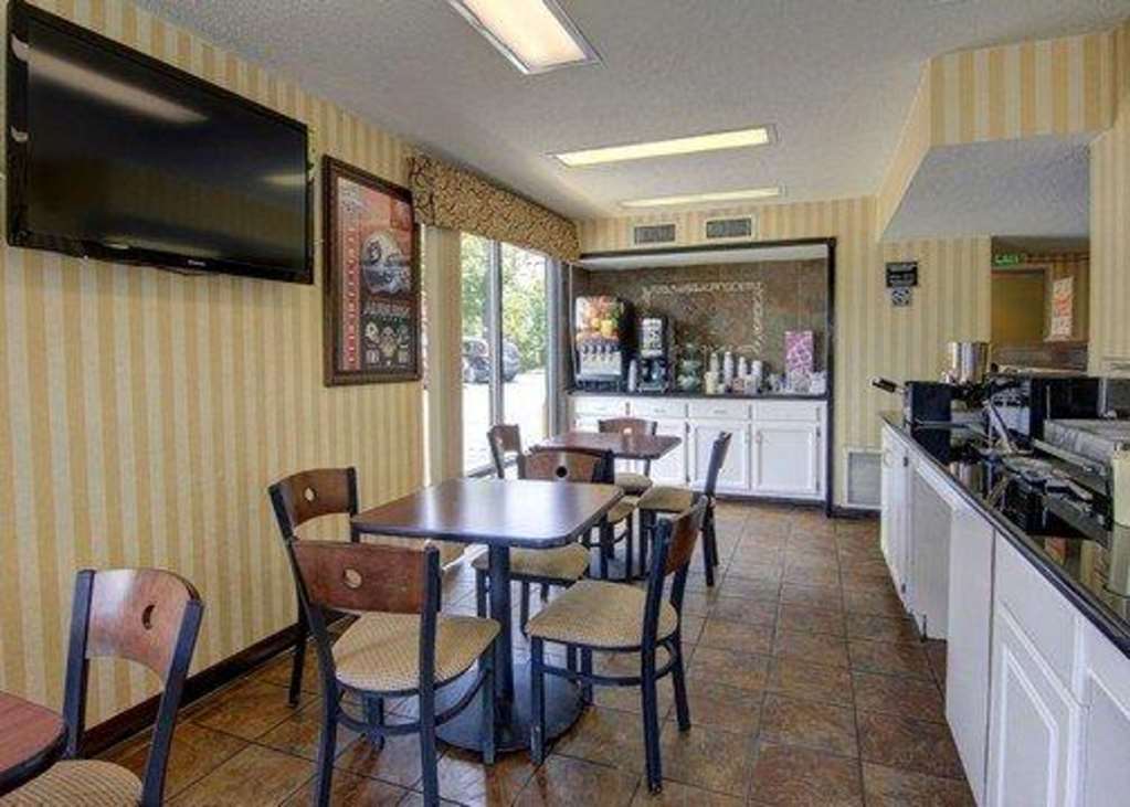 Quality Inn Auburn Campus Area I-85 Restoran fotoğraf