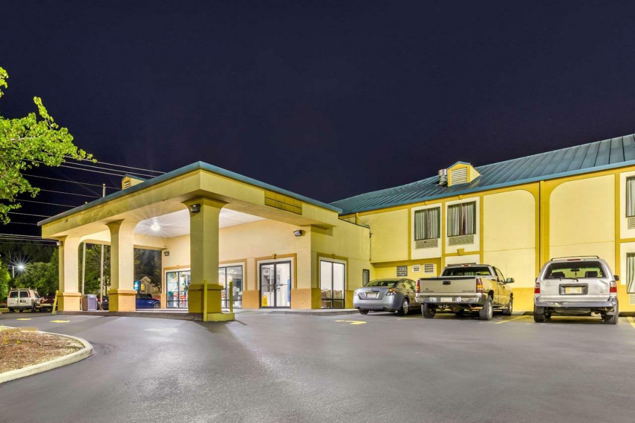 Quality Inn Auburn Campus Area I-85 Dış mekan fotoğraf