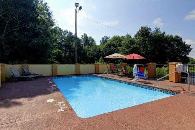 Quality Inn Auburn Campus Area I-85 Dış mekan fotoğraf