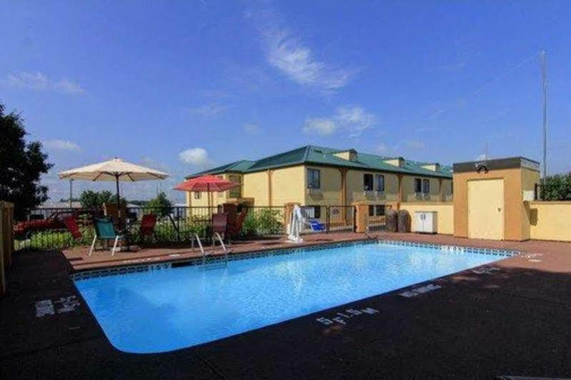 Quality Inn Auburn Campus Area I-85 Dış mekan fotoğraf